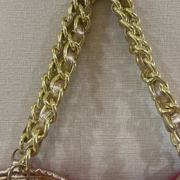 BETSEY JOHNSON fuchsia faux fur purse - Picture 4 of 15